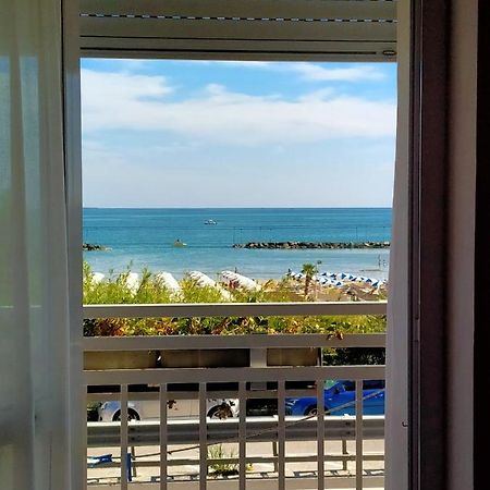 Hotel Ristorante Miramare Pesaro Exterior photo