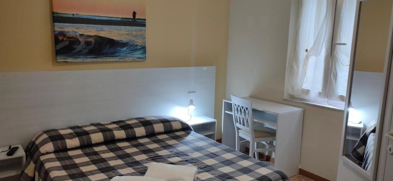Hotel Ristorante Miramare Pesaro Room photo