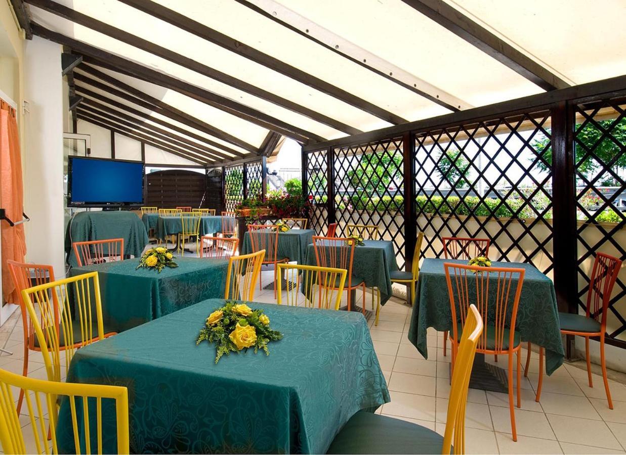 Hotel Ristorante Miramare Pesaro Exterior photo